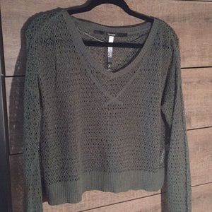 Crop knit Kensie sweater